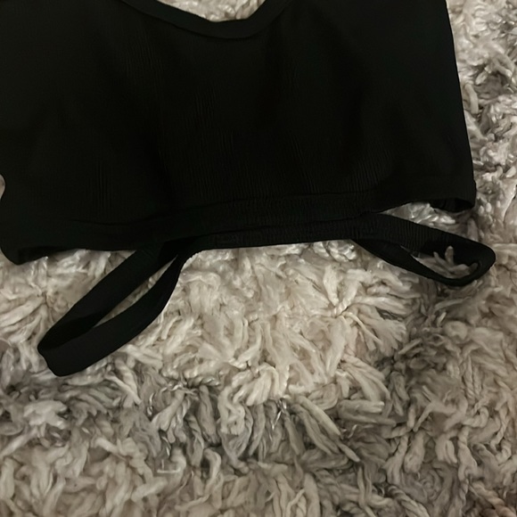 Garage black cut out tank top - Picture 2 of 2